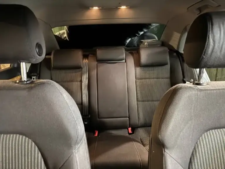 Продам audi a4 в7 2005 года, 2 литровый двигатель турбо, коробка механика. Состояние видно по фото. Тормоза дисковые, полный привод. Гидроусилитель руля. Рыжиков по кузову нет. Салон чистый, не прокуренный. Диски титан r18 на летней низкопрофильной резине. Стоит 1 год в гараже, не ездит. ( так как мужа лешили прав) с документами всё в порядке, всё чисто, можно переоформить. Машину жалко, что просто стоит, поэтому и продаём. Цена 800 тысяч( возможен обмен на mitsubishi lancer 10). Телефон +79497965657 город торез
📞 Звоните: +7(949)7965657 - фотография - 7