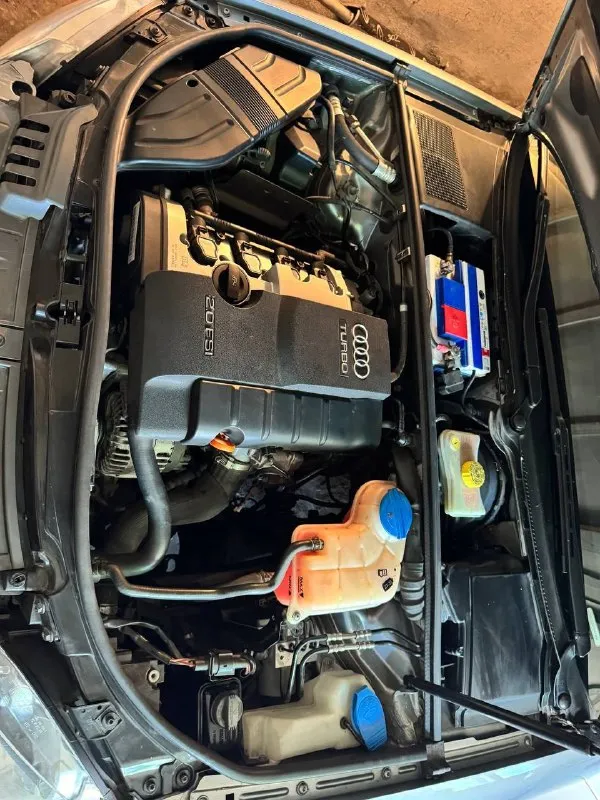 Продам audi a4 в7 2005 года, 2 литровый двигатель турбо, коробка механика. Состояние видно по фото. Тормоза дисковые, полный привод. Гидроусилитель руля. Рыжиков по кузову нет. Салон чистый, не прокуренный. Диски титан r18 на летней низкопрофильной резине. Стоит 1 год в гараже, не ездит. ( так как мужа лешили прав) с документами всё в порядке, всё чисто, можно переоформить. Машину жалко, что просто стоит, поэтому и продаём. Цена 800 тысяч( возможен обмен на mitsubishi lancer 10). Телефон +79497965657 город торез
📞 Звоните: +7(949)7965657 - фотография - 9