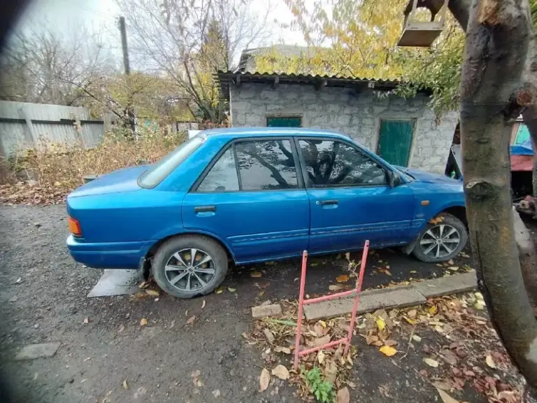 Продам mazda 323 iv (bg) 1990 (инжектор) кузов заменен в 2001 году (вписан) газ евро 4 (35л бублик) много чего сделано: - нов. Эбу (старое рабочее отдам) - генератор - трамблёр - проводка - бензонасос - тормоза (осталось ток задние шланги поменять, есть в наличии) - полностью заменен комплект сцепления много деталей отдам (косу новую, эбу, трамблёры 2шт, старый генератор) машина на уверенном ходу, любые проверки без рыжиков, кузов оцинкован, двигатель "b67k 1.6 миллионик" пробег 346тыс запчасти по vin спокойно можно найти (гаражное хранение, !!!dpr номера не успел поставить на росс номера!!! ) цена: 255тыс +79493665608 (дмитрий)
📞 Звоните: +7(949)3665608 - фотография - 3