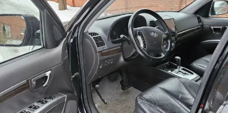 Продам hyundai santa fe
2.4 Бензин
Год выпуска 2012
Состояние идеальное.
Без вмятин царапин
И рыжиков
Сервисные книги.
Кнопка star - stop
Без ключевой доступ
Вложений не требует!
Любое оформление!
Салон не затертый не порваный
Резина новая pirelli
Авто полностью обслужена до мелочей
Мотор работает ровно.
Коробка переключает идеально
Климат контроль работает
Все жидкости заменены!
Стекла все родные
Каждая кнопка работает)
Цена 1.565₽
+7-949-794-46-27
Остольные вопросы по телефону
Звоните в любое время. - фотография - 6