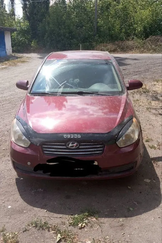 Редкость в продаже hyundai accent. 2007года, с дизельным двигателем 1,5 crdi. Второй хозяин. В идеальном состоянии. Сел и поехал. . По машине всё расскажу. Смотреть в г. Углегорск, днр. Стоимость 499,99т. Р. Небольшой торг. Дно оцинковано, пороги целые. С документами и переоформлением всё отлично, рф 180 регион. Звонить по номеру +79490933437 - фотография - 1