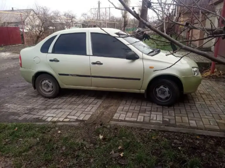 Ваз калина 2006 г, пробег 136000, зимняя резина плюс. 300000 торг. В дтп не была. Краска оригинальная. В салоне не курили. +79493362504 сергей
📞 Звоните: +7(949)3362504 - фотография - 3