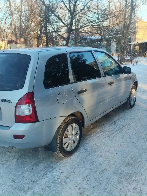 •Продам ваз калину универсал 2011 года, •авто в отличном состоянии кузов ровный, без гнили и рыжиков, дно пороги стаканы ланджероны все целое, •по технике все отлично сел и поехал, двигатель 8 клап работает отлично масло не ест, по ходовой все отлично нечего не стучит не гремит машина едет как мячик, стоит газ евро 4 работает чётко, •по электрике все работает четко, в машине есть abs, электро усилитель руля, два стеклоподъёмника, есть сигнализация центральный замок все работает, стоит электро педаль, •резина зима в хорошем состоянии, салон чистый ухоженный торпеда все целое, стоит музыка обычная магнитофон и 4 колонки, • по документам все чётко, 2 хозяин всего по птс, штрафов запретов нет на учёт встанет без проблем, цена 385 тысяч торг у капота, все вопросы по тел +79491673768 или +79494128675
📞 Звоните: +7(949)1673768 - фотография - 3