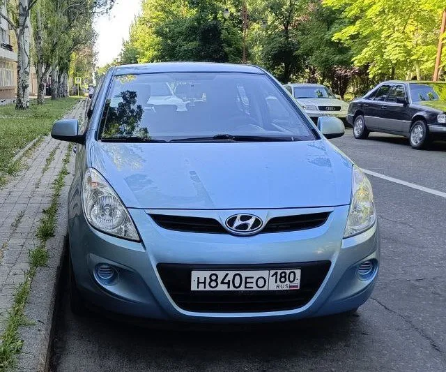 Продам hyundai i20 1.4 at (100 л. С. ), 2010, 203 000 км
Машинка в хорошем состоянии, владею почти 2 года, за все время ни разу не подводила. По птс 5 владельцев, по факту 3 и все девушки. Очень маневренная, удобная при парковке, брала себе как первую машину, для новичка вообще шикарный вариант. На данный момент ничего делать не нужно, ходовая, движок в норме, аккп переключает плавно, недавно заменен стартер, стойки, топливный фильтр. Электростеклоподьемники все, подогрев передних сидений, магнитола стандарт. Цена 700 т. Р. Возможен торг. +79493579946
📞 Звоните: +7(949)3579946 - фотография - 1
