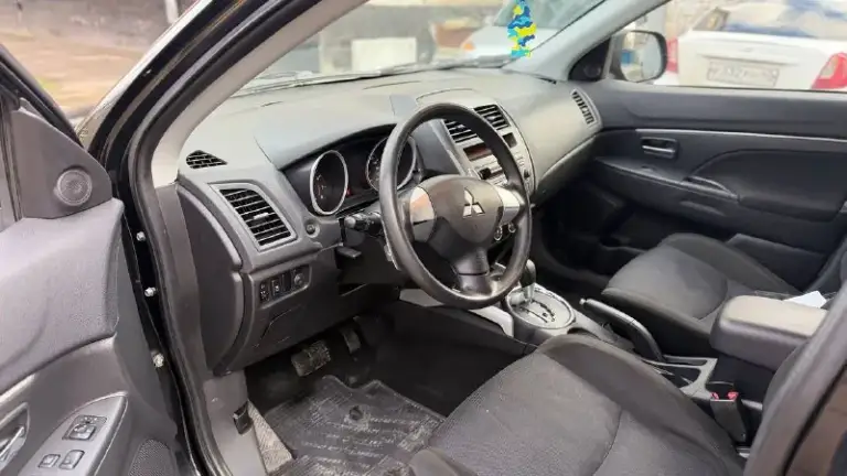 💶 Цена: 980.000₽. Торг, возможен обмен.
🚘 Марка / модель: mitsubishi asx
📅 Год выпуска: 2012
📊 Пробег:.198.000 км
⛽ Двигатель (тип,
Объем, ):бензин 1.8
🔧 Тип кпп: автомат
Харцызск-макеевка
Тел +7 (949) 040-28-44 феникс. Николай
+7 (920) 211-58-75. Мегафон
.Ватсап, телеграмм,
📝Описание: по документам авто чистая, любое оформление, пробег родной, автомобиль в очень хорошем состоянии, кузов практически весь в родной краски, не битый, без гнили и ржавчины, пороги и дно в идеальном состоянии.
По технической части автомобиль полностью обслужен, двигатель работает тихо, масло не ест от слова совсем, коробка работает идеально, во всех режимах, ходовая полностью обслужена,
Комплектация: кондиционер обслужен, подогрев сидений и зеркал, все стеклоподъемники, електрозеркала, abs,
Esp, штатная сигнализация, родная мультимедиа, подрулевые лепестки, два ключа, новая зимняя резина на литье.
Звоните в любое время.
Возможен обмен. - фотография - 10