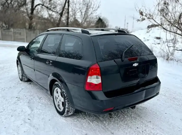 Цена 490.тыс. Руб.
Срочно очень срочно.
Chevrolet лаччети 2009г. В.1.6 механика
Авто в хорошем состоянии для своих лет.
Кузов не гнилой не ржавый есть пару вмятинок не критических на фото и видио видно. Работает ровно. Не дымит, масло не ест. Ходовая в полном порядке. Коробка тоже без нариканий. Салон чистый и ухоженный. Хорошая комплектация. Кондиционер, гур, подушки безопасности,4эл. Стеклоподьемника, эл. Зеркала, мульти руль,2хдиновая магнитола, центральный замок, тонеровка, зимняя резина на литых дисках. Документы в полном порядке на 180учоте. Юредически чистая, штрафов, запретов, ограничений нет. На учете стоит. Любое переоформление.
Осмотр донецк.
+79493114199
+79895340753 Телеграмм.
📲 Tg: vvv
📞 Звоните: +7(949)3114199 - фотография - 6