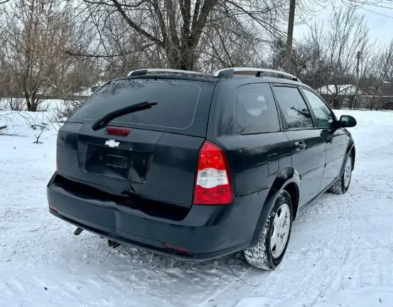 Цена 490.тыс. Руб.
Срочно очень срочно.
Chevrolet лаччети 2009г. В.1.6 механика
Авто в хорошем состоянии для своих лет.
Кузов не гнилой не ржавый есть пару вмятинок не критических на фото и видио видно. Работает ровно. Не дымит, масло не ест. Ходовая в полном порядке. Коробка тоже без нариканий. Салон чистый и ухоженный. Хорошая комплектация. Кондиционер, гур, подушки безопасности,4эл. Стеклоподьемника, эл. Зеркала, мульти руль,2хдиновая магнитола, центральный замок, тонеровка, зимняя резина на литых дисках. Документы в полном порядке на 180учоте. Юредически чистая, штрафов, запретов, ограничений нет. На учете стоит. Любое переоформление.
Осмотр донецк.
+79493114199
+79895340753 Телеграмм.
📲 Tg: vvv
📞 Звоните: +7(949)3114199 - фотография - 7