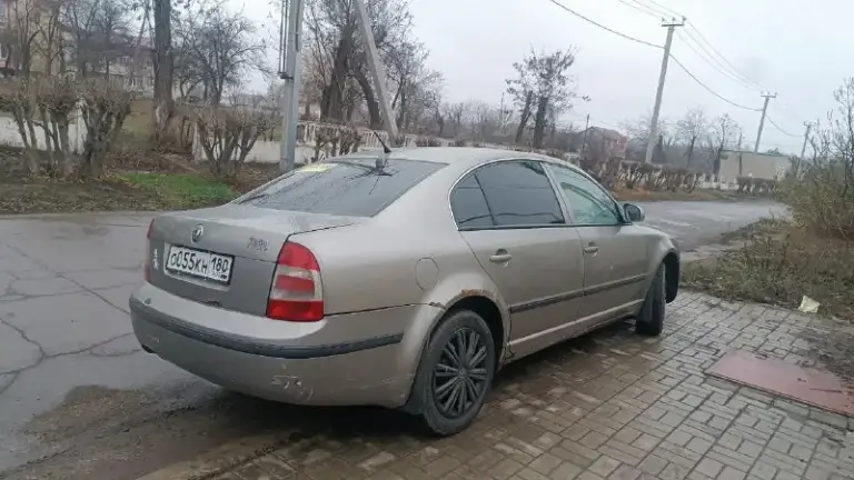 Skoda superb 2007
Двигатель: 1.8 турбо
Коробка: механическая
Пробег: 310 тысяч
Привод: передний

Машина в хорошем техническом состоянии, своевременное техническое обслуживание. Масло не ест.

По лкп есть нюансы - видно на фото.

-Климат
-Подогрев зеркал
-Подогрев передних сидений

В серьезных дтп автомобиль не участвовал.

Один владелец, юридически чистый, переоформление без проблем.

Макеевка
Цена: 450 000
(Торг)
Тел: +7(949)323-51-28 - фотография - 2