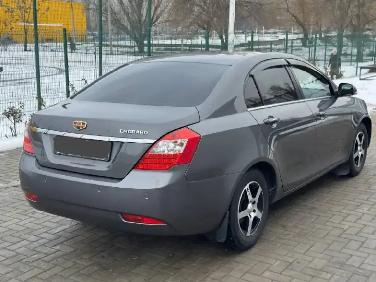 Продам geely emgrand
Автомобиль был в автосалоне куплен в 20.10.2015 года
Пробег 26.000 тысяч километров!!
Зимой не эксплуатировалась
Машина в новом состоянии!!
Полностью обработана
Стояла 9 лет в гараже.
Кожаный салон, подогрев сидений, подогрев зеркал, подогрев переднего и заднего стекла.
Сервисные книги, 2 ключа
Новая резина
Кто ищет реально новый автомобиль звоните!!
+79495925202
Цена 780.000₽ - фотография - 4