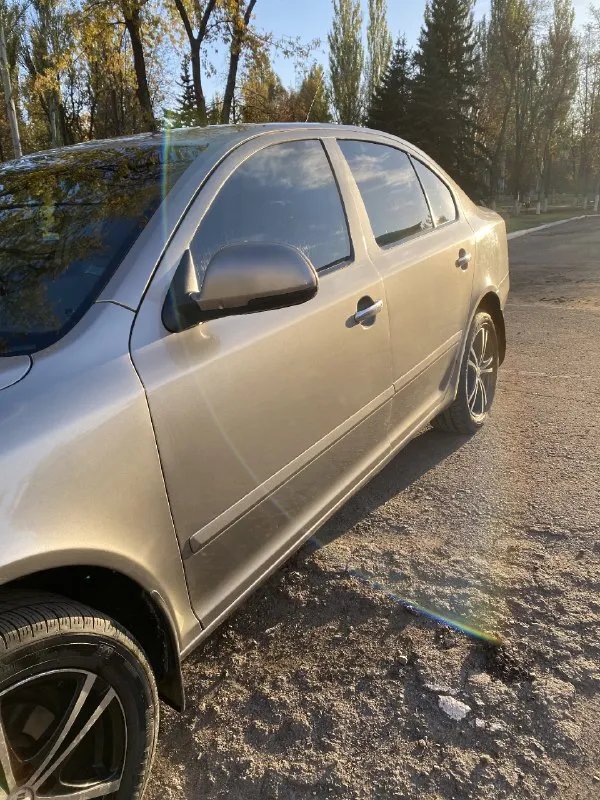 Skoda octavia a5 1.6 mpi
Продам надёжный автомобиль 2009 года с родным пробегом 275000 км. Коробка автомат 6 ступенчатый aisin не пинает не хрустит, самая надёжная связка в этой линейке. Не троит, не дымит, масло не берёт от замены до замены. Менялось каждые 6 тысяч км. Стоит дорогая оптика, хорошая сигнализация старлайн с автозапуском, сзади установлены 2 трубы. Передние стеклоподъёмники, подогрев сидений. Автомобиль в родном окрасе, автотека зелёная, без дтп, без запрета. Стоит датчик дождя и света. За машиной следили.
850000Р обоснованный торг
+79494295537
Осмотр город шахтёрск
📞 Звоните: +7(949)4295537 - фотография - 2