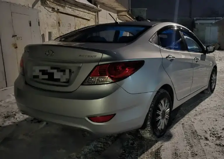 Продам hyundai accent 2012год. 137000км. Родного пробега ! Автомобиль местный 1 владелец за все время эксплуатации! Кузов полностью в заводской краске, салон не затяган! Установлено гбо4 ( вписан) очень дёшево ездить, расход 9 литров газа по городу! Масла, фильтра только заменил. По кузову не каких проблем нет, в живую как на фото ! Документы в полном порядке, продажа от собственника. Готов на любые проверки, скрывать не чего! Звоните будете очень довольны покупкой + будет хороший торг возле капота! Цена 900 т. Руб. +79494919098 донецк
📞 Звоните: +7(949)4919098 - фотография - 2