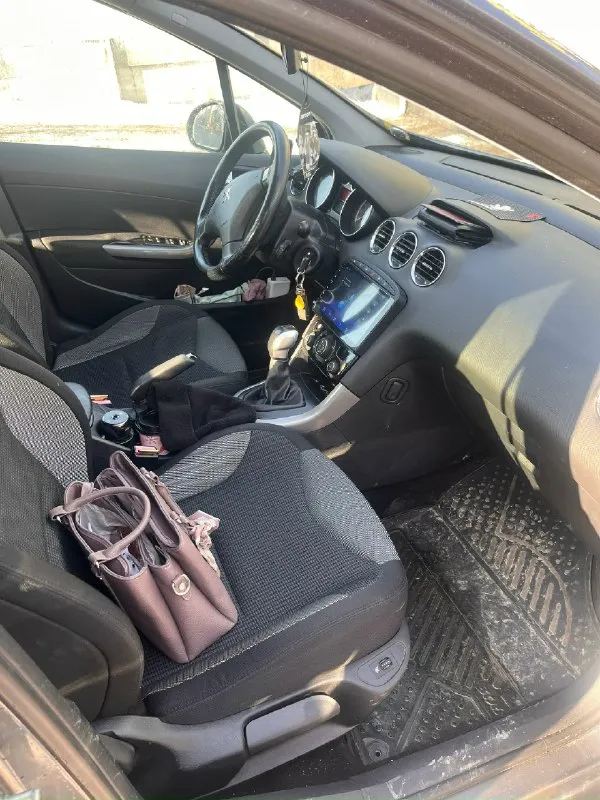Продам peugeot 308 год 2010 климат пробег 203 т механика цена 500 торг цена 450 без торга тел: +79494973565 обмен
📞 Звоните: +7(949)4973565 - фотография - 1