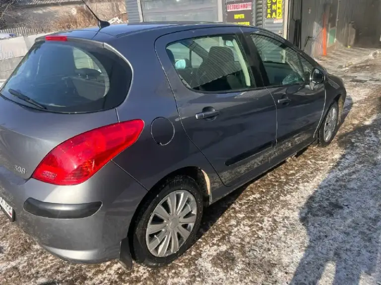 Продам peugeot 308 год 2010 климат пробег 203 т механика цена 500 торг цена 450 без торга тел: +79494973565 обмен
📞 Звоните: +7(949)4973565 - фотография - 4