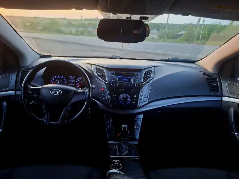 Продам hyundai i40
Официальная машина куплена в салоне!
Цвет мокрый асфальт, перламутр.
✅️Комфортные сидения, много места в салоне
✅️ Led оптика / камера заднего вида / 3 режима вождения/ подогрев сидений/работающий кондиционер / авторучник.
✅️ , Ходовая в отличном состояний!
2 Ключа / 2 комплекта резины
Любые проверки, сопровождение в мрео
2.0 Атм бензин
Расход 9л
, 128Тыс пробег
Год: 2016
Цена: 1 290 000руб🔥
Торг, обмен, кредит
+79595540000
+7959214 0622(Телеграмм/ватсап) луганск
📞 Звоните: +7(959)5540000 - фотография - 2
