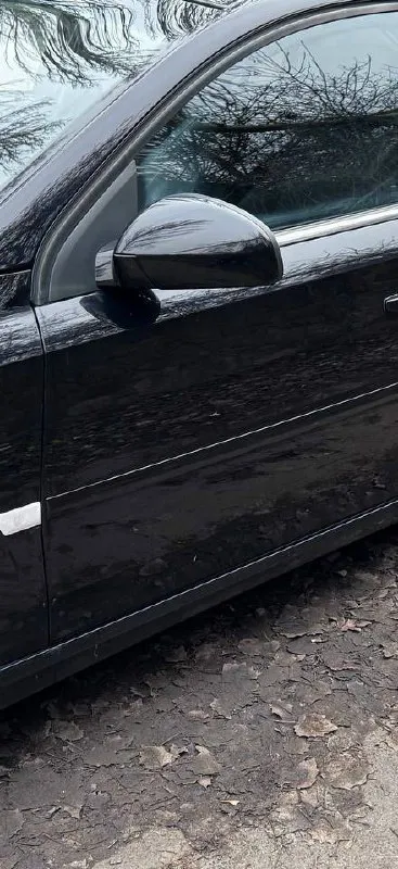 ‼️Срочная продажа‼️
Продам opel вектра с, 2007 год, 1.8, пробег 223500
Обслужен: масло заменено, по ходовке ни звука, не стука, по мотору нареканий нет, масло не кушает, теплообменник обслужен все течи убраны.
Авто каждый день на ходу осталось заменить два задних датчика абс, по кузову целая гнили, ржавчины нет
Комплектация: два стеклоподъемника, климат, кондер заправлен, работает, резина зима хорошая.
Продажа срочная
Цена 600000 торг
+79493640526
Донецк, петровский район
📞 Звоните: +7(949)3640526 - фотография - 3