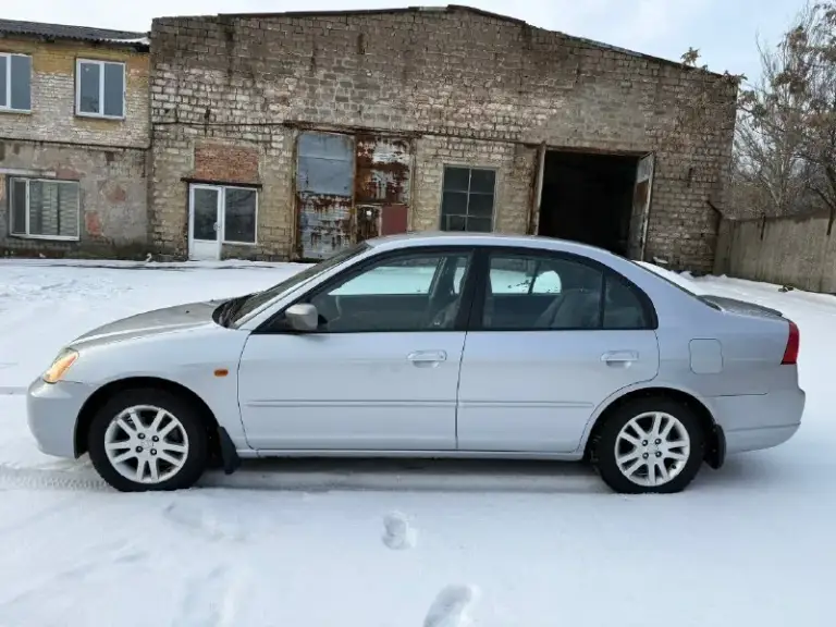 Продам honda civic 2003 год. Двигатель 1.6 vtec (115 л. С), коробка обычный автомат. Машина в прекрасном состоянии!не требует никаких вложений! Обслужена : 29.01 поменяны комплект грм, масло в двигателе и коробке. Салон чистый и ухоженный ( никогда не курили). Машина полностью в оригинальном состоянии ( без тюнинга и колхоза). Один фактический собственник! Кузов также в отличном состоянии, ржавчины и вмятин нет, дтп не было. В автомобиле все узлы и агрегаты работают в штатном режиме, кондиционер в том числе. Документы в полном порядке. Возможны любые проверки на вашем сто, за авто не стыдно. Документы в полном порядке.
Цена 599 тыс руб.
Донецк +79493204084
📞 🇷🇺 Звоните: +79493204084 - фотография - 4