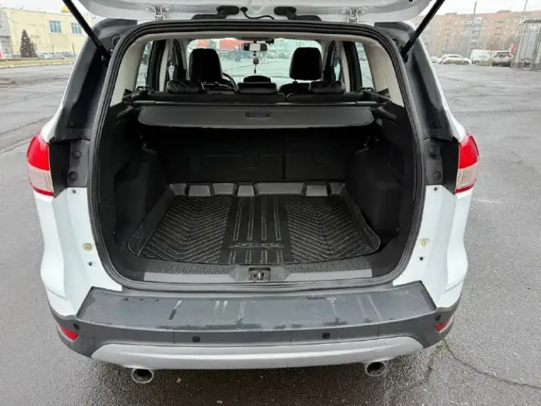 Ford kuga 2013, бензиновый двигатель 1.6, механическая коробка передач.
Два собственника.
Подтвержденный оригинальный пробег — 168 000 км.
Отличное состояние! Кузов оцинкован, все стекла оригинальные, включая лобовое. Двигатель работает ровно, без посторонних шумов и ошибок. Коробка передач плавная, ходовая часть без стуков.
Полный комплект ключей и сервисная книга.
Документы в полном порядке, продажа с полным оформлением.
Обмен не рассматривается.
Фиксированная цена — 850 000 рублей.
Город донецк.
Телефон: +7(949)3710826. Готовы предоставить все данные по автомобилю и видеообзор.
📞 Звоните: +7(949)3710826 - фотография - 10