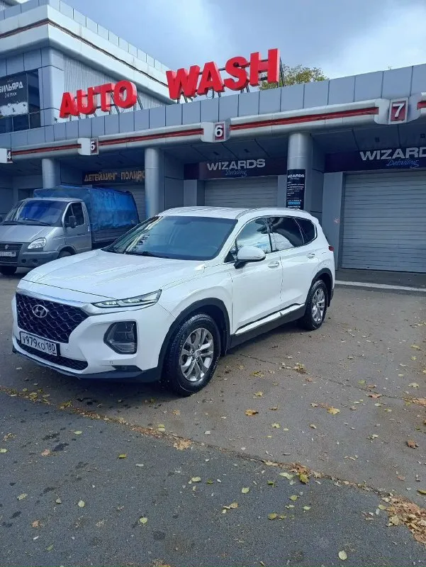 Продам автомобиль hyundai santa fe 2019 года. Машина ухоженная, не пригон, официальная. Два ключа, сервисная книга. Не бита, не крашена. Комплектация: "family" кожаный салон, обогрев передних сидений, руля и боковых зеркал, 2-х зонный климат контроль, круиз контроль, мультимедиа (android auto, apple carplay), камера заднего вида, электро ручник, парктроники (перед, зад), датчики давления в колесах, света и дождя, бесключевой доступ, start/stop, помощь при спуске. Установлена хорошая сигнализация pandora мотор 2.4, автомат и полный привод.132.000км родного пробега. Готов на любые проверки цена: 2.850.000₽ торг у авто +7(949)-385-12-95
📞 Звоните: +7(949)3851295 - фотография - 2
