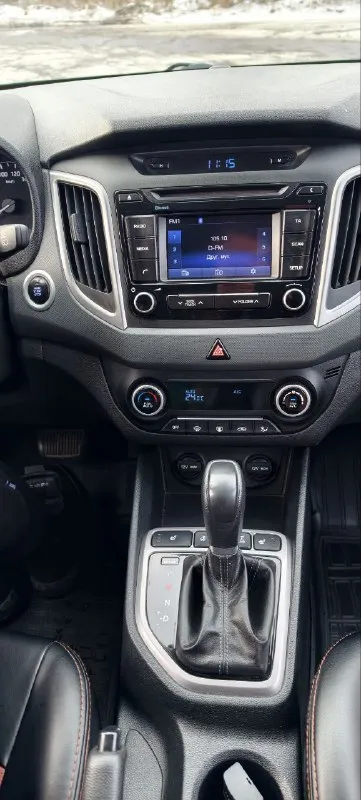 Продам hyundai creta, 2017 г. В. (декабрь), 2.0 л, 4wd, 175 000 км
Цена: 1 730 000 руб. (торг уместен при осмотре)
Контакт : +7 (949) 409-86-89
---
Ключевые параметры:
· Год/месяц выпуска: декабрь 2017
· Двигатель: 2.0 литра, бензин
· Коробка:
· Привод: полный (4wd)
· Пробег: 175 000 км (трассовый, подтвержден записями)
· Цвет: зеленый («автотека»)
· Состояние: не бит, не крашен
· Владелец: в птс
· Комплектация: максимальная (или пред максимальная)
Основное оснащение:
· Климат-контроль (двухзонный)
· Круиз-контроль
· Обогрев руля, всех сидений, зеркал и лобового стекла
· Динамические поворотники
· Легкосплавные диски
· Два комплекта резины (летняя + зимняя)
Недавно произведена замена всех рабочих жидкостей:
· Масло в двигателе
· Масло в
· Масло в редукторе и муфте полного привода
 
Преимущества для покупателя:
· Чистая история (без дтп).
· Полное и прозрачное техническое состояние.
· Готов к любым проверкам
· Два комплекта резины в сделке.
Контакт : +7 (949) 40
📞 Звоните: +7(949)4098689 - фотография - 10