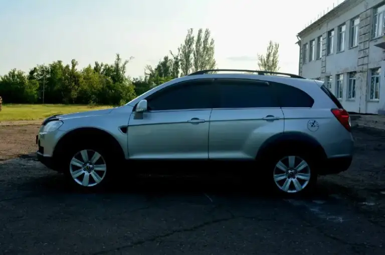 Продам chevrolet captiva (2008 г. ) любимый и надежный внедорожник с проверенным мотором объёмом 2,4л — работает как швейцарские часы! * 5 лет в одной семье — бережная эксплуатация, своевременное обслуживание. Каждый год ездили семьёй на юг. Обязательно производилось то до и после поездки. Причина продажи - рождение ещё одного ребёнка, нужен автомобиль побольше 🤷‍♀ автомобиль полностью обслужен, готов к дальнейшим поездкам (замена масла каждый 9 тыс, последняя замена неделю назад) полностью заменена тормозная и топливная система система акпп обслужена ‼‼‼ установлен: * качественный свет; * сигнализация с автозапуском; * хорошая аудиосистема. Цена: 780 000 руб. (возможен торг). Местоположение: макеевка. +79493362566
📞 Звоните: +7(949)3362566 - фотография - 3
