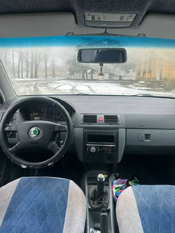 В продаже хозяйская skoda фабия. 1.4 mpi, механика. Автомобиль на уверенном ходу, не гнилой. Двигатель и коробка без нареканий. Гур, эсп, кондиционер, цз, сигнализация, музыка, 2 комплекта резины. Документы чистые, штрафов и запретов нет! Переоформление обязательно! Осмотр торез, есть пригон по договоренности. Цена 295.000₽ +79494474578
📞 Звоните: +7(949)4474578 - фотография - 5