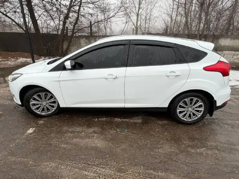 🚗Данный автомобиль прошел полную комплексную диагностику и юридическую проверку.
📍Автомобиль находится
Форд фокус 3 рейсталинг
2017Года
2 Хозяина
Место осмотра:
Город донецк, макеевка
Активная безопасность:
—Антиблокировочная система
—Антипробуксовочная система
—Система курсовой устойчивости
—Система помощи при экстренном торможении

Комфорт:
—Усилитель руля
—Регулировка руля
—Регулировка сиденья водителя в двух плоскостях
—Электростеклоподъемники передние и задние
—Электропривод зеркал
Управление климатом и обогрев:
—Кондиционер
—Обогрев зеркал
Мультимедиа и навигация:
Мультируль

Экстерьер:
—Красивые литые диски
Комплектность:
—Птс
—Свидетельство о регистрации
—Докатка
Установлена хорошая музыка, планшет последней версии, динамики praid, усилитель очень мощный, стоит сабвуфер не подключен
Недавно была замена левого привода, задние рычаги, стойки стабилизатора, тормозные колодки
Машина очень хорошая, езжу каждый день
Преодолевает по 4500тыс км без всяких проблем))
Цена. 930.000, торг!

+79494619735 - фотография - 3