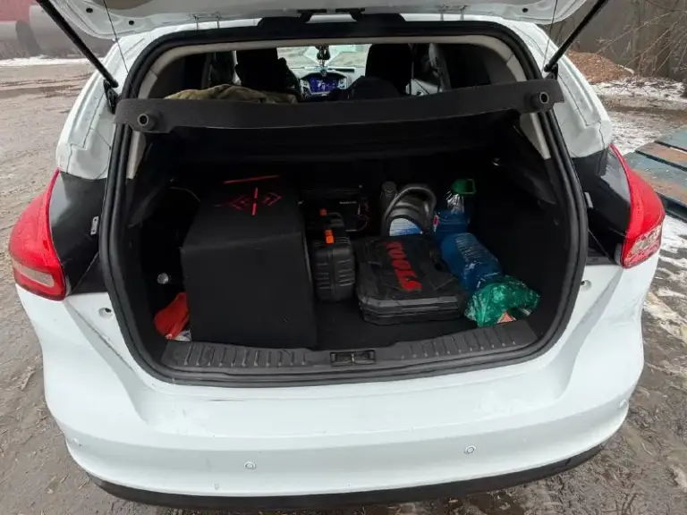 🚗Данный автомобиль прошел полную комплексную диагностику и юридическую проверку.
📍Автомобиль находится
Форд фокус 3 рейсталинг
2017Года
2 Хозяина
Место осмотра:
Город донецк, макеевка
Активная безопасность:
—Антиблокировочная система
—Антипробуксовочная система
—Система курсовой устойчивости
—Система помощи при экстренном торможении

Комфорт:
—Усилитель руля
—Регулировка руля
—Регулировка сиденья водителя в двух плоскостях
—Электростеклоподъемники передние и задние
—Электропривод зеркал
Управление климатом и обогрев:
—Кондиционер
—Обогрев зеркал
Мультимедиа и навигация:
Мультируль

Экстерьер:
—Красивые литые диски
Комплектность:
—Птс
—Свидетельство о регистрации
—Докатка
Установлена хорошая музыка, планшет последней версии, динамики praid, усилитель очень мощный, стоит сабвуфер не подключен
Недавно была замена левого привода, задние рычаги, стойки стабилизатора, тормозные колодки
Машина очень хорошая, езжу каждый день
Преодолевает по 4500тыс км без всяких проблем))
Цена. 930.000, торг!

+79494619735 - фотография - 6