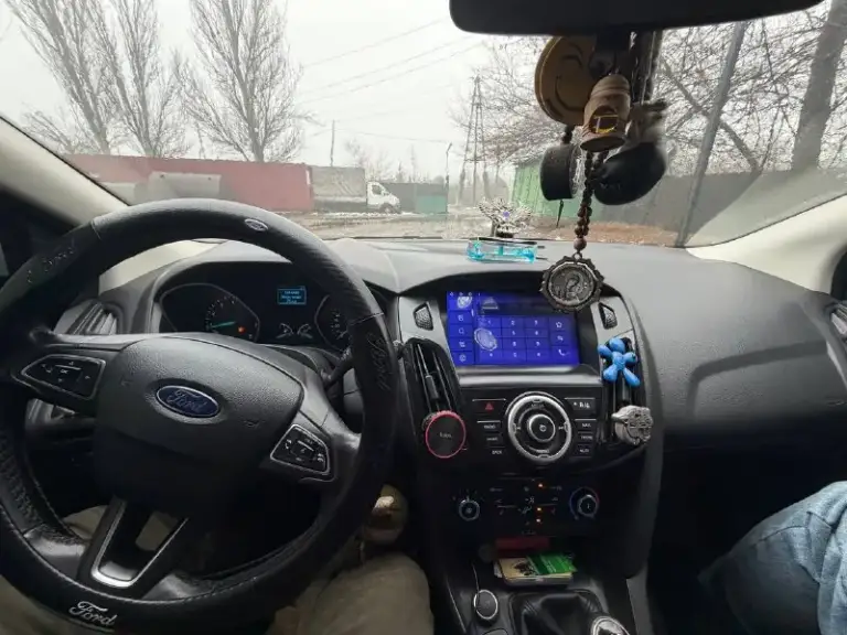 🚗Данный автомобиль прошел полную комплексную диагностику и юридическую проверку.
📍Автомобиль находится
Форд фокус 3 рейсталинг
2017Года
2 Хозяина
Место осмотра:
Город донецк, макеевка
Активная безопасность:
—Антиблокировочная система
—Антипробуксовочная система
—Система курсовой устойчивости
—Система помощи при экстренном торможении

Комфорт:
—Усилитель руля
—Регулировка руля
—Регулировка сиденья водителя в двух плоскостях
—Электростеклоподъемники передние и задние
—Электропривод зеркал
Управление климатом и обогрев:
—Кондиционер
—Обогрев зеркал
Мультимедиа и навигация:
Мультируль

Экстерьер:
—Красивые литые диски
Комплектность:
—Птс
—Свидетельство о регистрации
—Докатка
Установлена хорошая музыка, планшет последней версии, динамики praid, усилитель очень мощный, стоит сабвуфер не подключен
Недавно была замена левого привода, задние рычаги, стойки стабилизатора, тормозные колодки
Машина очень хорошая, езжу каждый день
Преодолевает по 4500тыс км без всяких проблем))
Цена. 930.000, торг!

+79494619735 - фотография - 9