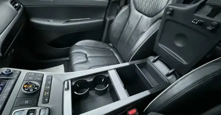 Hyundai palisade 2019г. 4,3🍋 (торг реальному покупателю). Территориально шахтерск. Машина комфортная и надежная, шикарный бело- перламутровый цвет🔥 ✔️комплектация - prestige ✔️пробег : 89000км опции: - бесключевой доступ - обдув / обогрев передних сидений и задних. - autohold - беспроводная зарядка - русифицирована - камера заднего вида - электросидения - люки - круиз-контроль - 3х-зонный климат-контроль - электронный ручной тормоз - 7 типов режимов привода удержания за рулём. - 8 мест для пассажиров ( третий ряд полноценный) - тонирована - колеса 19, резина новая. Любые проверки за ваш счет. +79495715406 анна.
📞 Звоните: +7(949)5715406 - фотография - 8