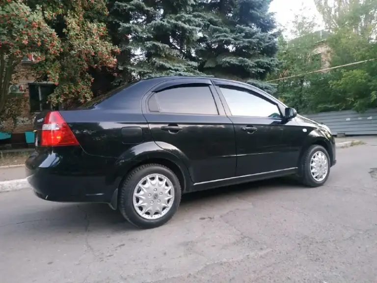 Продам автомобиль chevrolet aveo-3/ravon nexia-r3 2018 года выпуска, мотор 1500 куб. См, (очень надёжный, цепной(отзывы читайте в интернете)), 5 ст. Мкпп, пробег 112 т км! Запаска ни разу не ставилась, новая! В хорошем ухоженном состоянии, делать ничего не нужно! Находится в центре города донецка! Все вопросы по тел +79493670351. Если не на связи напишите любую смс я перезвоню, плохая связь комплектация: кондиционер, гидроусилитель руля, антибукс, 4 стеклоподъёмника, подушки безопасности, ц/з, магнитола, 4 динамика(2 перед и 2 зад), защита картера двигателя, электро зеркала с подогревом, туманки, ходовые огни, регулировка руля по высоте, коврик багажника, 2ключа, открывание багажника кнопкой с салона. Цена 777 т рублей торг! Рассмотрю любые варианты и предложения ! +79493670351 центр города донецка торг
📞 Звоните: +7(949)3670351 - фотография - 1