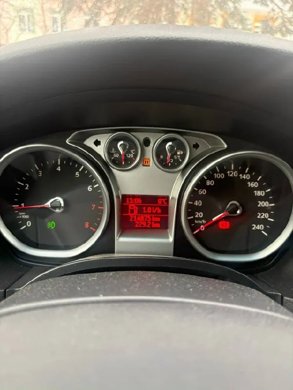Продам ford focus 2 рестайлинг 2008г - я собственник двигатель 1.8 мкпп комплектация - установлена сигнализация starline управление с приложения, штатный доп. Отопитель салона, подогрев лобового стекла и заднего с боковыми зеркалами, омыватель передних фар и задней камеры, android мультимедиа с камерами 360, не плохая акустика, заводские шторки в задних дверях, охлаждения бардочка при использование кондиционера, круиз контроль и управление мультимедиа на руле. Полностью в шумоизоляции, так же была обработка кузова и всех плоскостей от корозии( чеки в наличии ) поменяно сцепление, ставил фирму luk, новая зимняя резина липучка проехал на ней около 10тыс вообщем живой, ухоженный автомобиль, любые проверки за ваш счет. Цена: 650т находится в г. Горловка +79494892082 +79912018165 лучше писать в телеграм
📞 Звоните: +7(949)4892082 - фотография - 7
