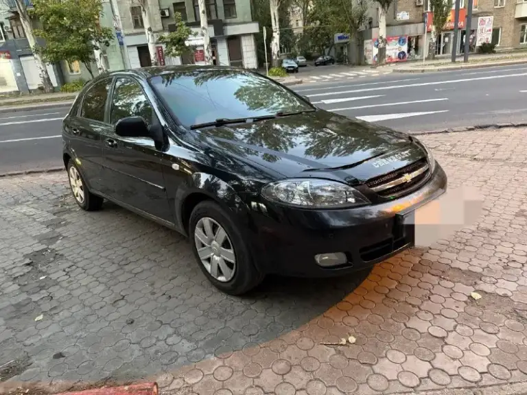 Продам chevrolet лачети автомобиль 2008 г. Выпуска. 152 000 пробега. Самая полная комплектация (климат контроль рабочий, дует отлично. Абс, антизанос, мультируль, электро зеркало, подогрев заднего, переднего стекла, антибукс, датчик света и дождя ) самая полная комплектация. У авто 2 ключа. Объём двигателя 1.8 16 клапанный, акпп. Пороги, двери, днище целое без гнили. Салон в хорошем состоянии. Хорошая зимняя резина.
Цена 550 тыс. Руб
📞 Звоните: +79495075479 - фотография - 3