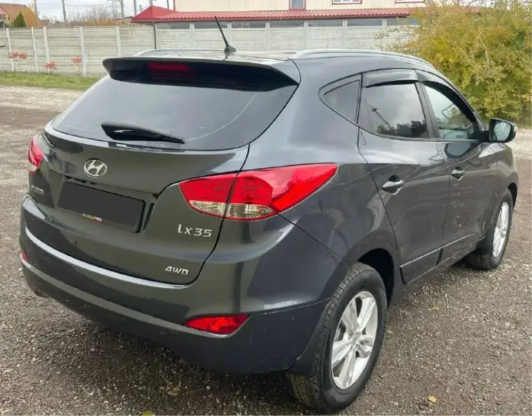 🚘Марка: hyundai ix35 ⚖️привод: полный 🚨двигатель: 2000 см³ (2.0) 🕹️кпп: механика ⛽️вид топлива: бензин 📅год выпуска: 2010 г. В 💴цена: 955.000₽ реальному клиенту торг!!! 🗺️пробег: 186.000км подтвержденный 📱номер телефона: +79495205833 по этому же номеру есть телеграмм!!! 📋по комплектации: эл. Регулировка зеркал эл. Стеклоподъемники 4 подогрев сидений передних и задних центральный замок управление на руле кожаный руль круиз-контроль климат-контроль сигнализация комплект 2 ключа🔑 автомобиль в идеальном состоянии вложений не требует никаких сел и поехал! Документы кристально чистые! Авто чист и готов к переоформлению сопровождение до конца сделки! Остальное по +79495205833 вадим по этому же номеру есть телеграмм!!! 📍•г. Донецк (днр)
📞 Звоните: +7(949)5205833 - фотография - 1