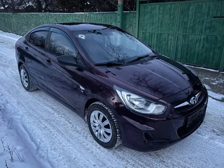Hyundai solaris

Год выпуска: 2012
Двигатель: бензин 1.6
Пробег: 175 тысяч
Коробка: механика 5-ст
Полный электропакет
Электро зеркала
Электро стеклоподъемники
Обогрев лобового-заднего стекла
Обогрев зеркал
Подогрев сидений в 2-х режимах
Кондиционер рабочий
Магнитола пролог
Сигнализация с автозапуском
2 Комплекта ключей с пультами

Машина в прекрасном состоянии мотор работает как часы, коробка щелкает отлично не хрустит и не выбивает, ходовая на твердую 5-ку, кузов и днище без ржавчин дыр и коррозий, салон не затерт и не порван все кнопки работают всё функционирует, печка в машине ташкент зимой на холодную 5-10 минут и в машине жара, кондиционер рабочий холодит как в антарктиде, фары led, комплект резины зима+лето michelin вместе с резиной отдам новые оригинальные колпаки, на машине езжу каждый день, готов на любые проверки на вашем сто и за ваш счет, документы в полном порядке!
Продажа в связи с покупкой нового семейного автомобиля!!!
Цена 785.000р торг реальным людям!
+79495205833 Саша - фотография - 1