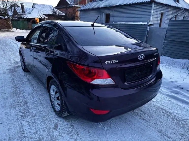 Hyundai solaris

Год выпуска: 2012
Двигатель: бензин 1.6
Пробег: 175 тысяч
Коробка: механика 5-ст
Полный электропакет
Электро зеркала
Электро стеклоподъемники
Обогрев лобового-заднего стекла
Обогрев зеркал
Подогрев сидений в 2-х режимах
Кондиционер рабочий
Магнитола пролог
Сигнализация с автозапуском
2 Комплекта ключей с пультами

Машина в прекрасном состоянии мотор работает как часы, коробка щелкает отлично не хрустит и не выбивает, ходовая на твердую 5-ку, кузов и днище без ржавчин дыр и коррозий, салон не затерт и не порван все кнопки работают всё функционирует, печка в машине ташкент зимой на холодную 5-10 минут и в машине жара, кондиционер рабочий холодит как в антарктиде, фары led, комплект резины зима+лето michelin вместе с резиной отдам новые оригинальные колпаки, на машине езжу каждый день, готов на любые проверки на вашем сто и за ваш счет, документы в полном порядке!
Продажа в связи с покупкой нового семейного автомобиля!!!
Цена 785.000р торг реальным людям!
+79495205833 Саша - фотография - 4