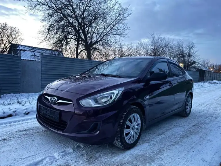 Hyundai solaris

Год выпуска: 2012
Двигатель: бензин 1.6
Пробег: 175 тысяч
Коробка: механика 5-ст
Полный электропакет
Электро зеркала
Электро стеклоподъемники
Обогрев лобового-заднего стекла
Обогрев зеркал
Подогрев сидений в 2-х режимах
Кондиционер рабочий
Магнитола пролог
Сигнализация с автозапуском
2 Комплекта ключей с пультами

Машина в прекрасном состоянии мотор работает как часы, коробка щелкает отлично не хрустит и не выбивает, ходовая на твердую 5-ку, кузов и днище без ржавчин дыр и коррозий, салон не затерт и не порван все кнопки работают всё функционирует, печка в машине ташкент зимой на холодную 5-10 минут и в машине жара, кондиционер рабочий холодит как в антарктиде, фары led, комплект резины зима+лето michelin вместе с резиной отдам новые оригинальные колпаки, на машине езжу каждый день, готов на любые проверки на вашем сто и за ваш счет, документы в полном порядке!
Продажа в связи с покупкой нового семейного автомобиля!!!
Цена 785.000р торг реальным людям!
+79495205833 Саша - фотография - 5