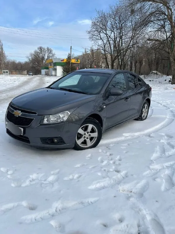 Всех приветствую 🤝
Продам chevrolet cruze 2012 год
182000 Пробега
1.8 Объем

Цена: 800 000 рублей, торг само собой приветствуется.
За авто следили, сил и средств не жалели, техническое состояние замечательное, по кузову есть нюансы.
⚠️Бонусом отдам новые бампера ⚠️

Телефон для связи: +79490278526
Г. Донецк
📞 Звоните: +7(949)0278526 - фотография - 4
