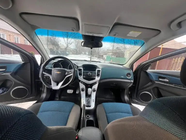Всех приветствую 🤝
Продам chevrolet cruze 2012 год
182000 Пробега
1.8 Объем

Цена: 800 000 рублей, торг само собой приветствуется.
За авто следили, сил и средств не жалели, техническое состояние замечательное, по кузову есть нюансы.
⚠️Бонусом отдам новые бампера ⚠️

Телефон для связи: +79490278526
Г. Донецк
📞 Звоните: +7(949)0278526 - фотография - 6