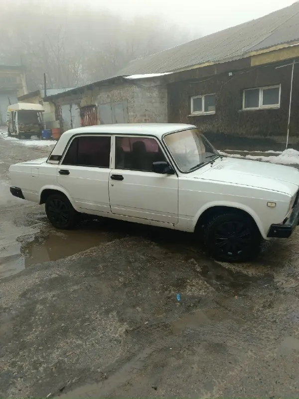 Продам ваз 2107, год выпуска 2008, двигатель 1,5 инжектор, ходовка перебрана, коробка не хрустит не выбивает, печка греет, новый аккумулятор, документы в порядке, цена 140000₽ торг +7949-072-75-97 донецк
📞 Звоните: +7(949)0727597 - фотография - 1