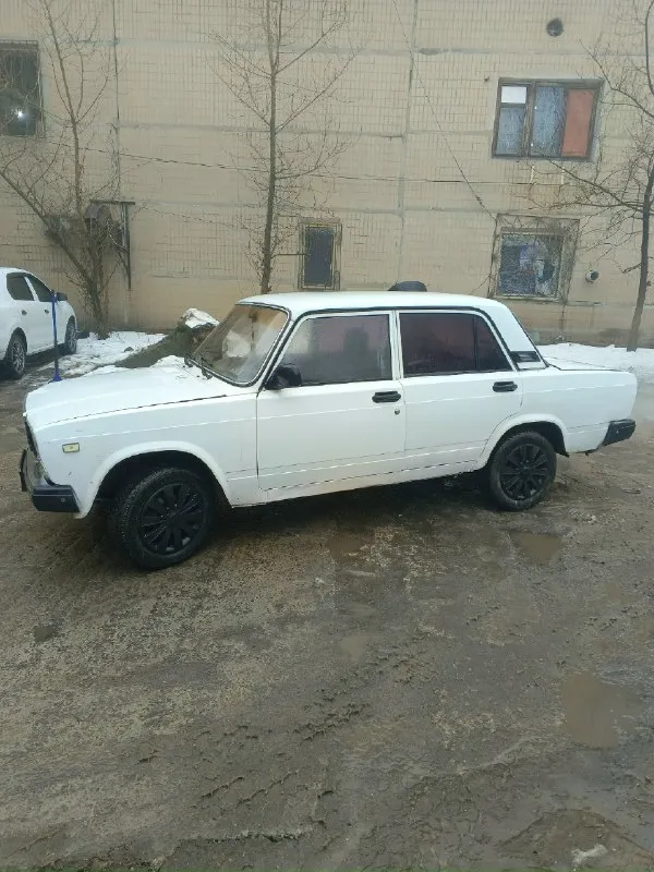Продам ваз 2107, год выпуска 2008, двигатель 1,5 инжектор, ходовка перебрана, коробка не хрустит не выбивает, печка греет, новый аккумулятор, документы в порядке, цена 140000₽ торг +7949-072-75-97 донецк
📞 Звоните: +7(949)0727597 - фотография - 3