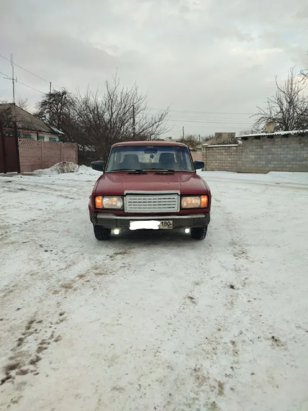 🚘 Марка и модель: ваз 2107
📏 Пробег: 233
📆 Год: 96
📝 Кпп:
⚙️ Описание: доброго времени суток в продаже ваз 2107 97 года выпуска авто в достойном состоянии, сварки покраски не требует, двигатель 1.5 не троит не дымит, коробка 4 ступка не выбивает не хрустит, ходовая на 4+, кажный день на ходу, электрика полностью исправна, установлены евро стопы, ксенон, зимняя резина, новый тосол, ухоженный салон, документы в порядке постоянный 180 учёт, цена 110 т. Р торг, звонить по номеру +79494041174.
💰 Цена: 110
🌍 Город:
📞 Телефон: +79494041174
🙋 Нажмите, чтобы связаться с продавцом в тг
🛞 Запчасти, шины, диски, авторазборки
🅿️ Авторынок донбасса
📞 Звоните: +7(949)4041174 - фотография - 1