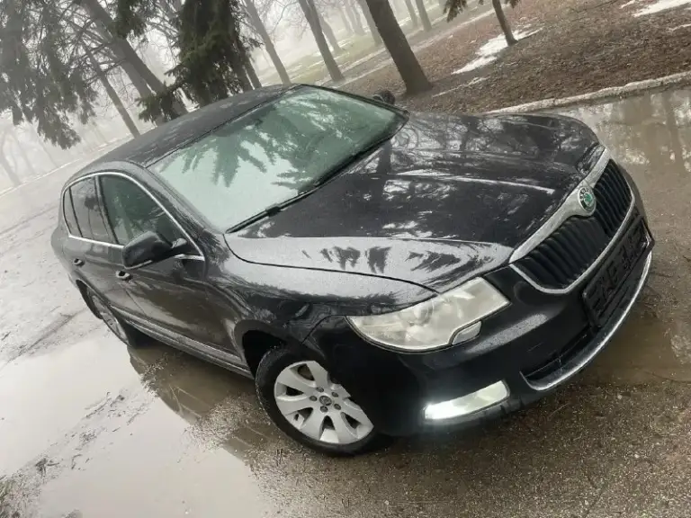 Skoda superb-24.10.2012года рождения!
Пробег -1900000 км (родной)
Владельцев-2
Двигатель -1.8 turbo-(152 лошадки)-работает отлично!
Коробка автомат -asin-работает идеально -(не путать с дсг)
Богатая комплектация-электро сидения водительское и пассажирское, задние сидения с подогревом, электро регулировка зеркал с подогревом и складыванием
Климат контроль -3х зонный
Фары с линзами -адаптивный свет
Пройдено то -масло двс, фильтра -масляный, воздушный, приводной ремень !
Стоит металическая защита двигателя!
Новая зимняя резина на шипах !
Очень большой и комфортный авто
Цена 1220000₽
Осмотр -макеевка -донецк!
Торг -присутствует!
Тел :+79495936159-(в любое время суток )
.
📞 Звоните: +7(949)5936159 - фотография - 2