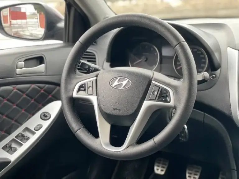 Hyundai solaris 2012 год в дтп не участвовал. Собственник. Пробег 187 тыс. Ухоженный автомобиль. Сделал не давно то, замена масла колодок. Металлические детали машины все заводские и с соответствующими маркировками, болты не крученые, стекла включая лобовое родные. Двигатель 1.6 бензин(грм цепной) кпп - механическая 5 ступеней(без хрустов и вылетов) в такси не работал(100%) хорошая комплектация :мульти руль, кондиционер, 4 эсп, подогревы передних сидений, туманки, масло менялось каждые 8000 км (от замены до замены вообще не берет) салон в отличном состоянии. Полное переоформление в мрэо с моим присутствием. ‼️цена 765.000 руб ‼️ торг есть. Номер для связи: +79495514624 если не дозвонились звоните на телеграмм 89034053194 здесь.
📞 Звоните: +7(949)5514624 - фотография - 8