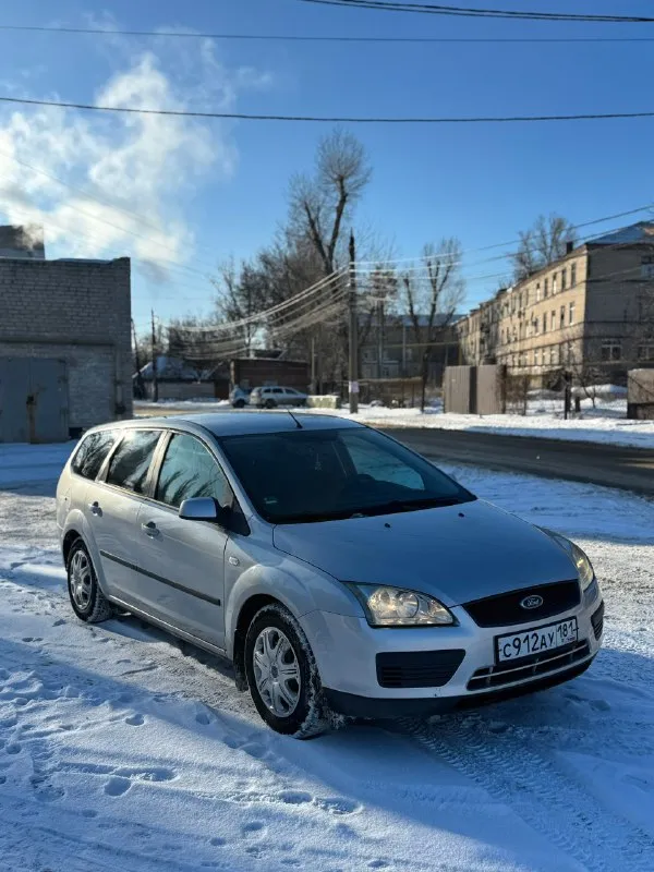 Ford focus 2. Форд фокус 2
Пробег 250.000км
Двигатель 1,6 бензин, атмосферный, простой и надежный. Кпп механика. Ошибок нет, работает отлично, масло не берет. Полностью обслужен, течей и запотеваний нет.
В продаже живой универсал, машина местная, до этого пригонялась с европы, не путайте с российской сборкой. По кузову в хорошем состоянии. Родной окрас, за исключением пары элементов и то без шпаклевки, толщиномер могу предоставить. В дтп не участвовала, все герметики, сварные точки и т. Д родные. Дно, пороги в отличном состоянии, любые проверки на подъемнике.
В комплектации рабочий кондей, стеклоподъемники, подогревы заднего стекла и зеркал, стабилизация, парктроники. Все функции работают.
Новая зимняя резина. Лобовое без трещин. Два ключа. Из недавнего заменили: комплект грм с помпой, комплект сцепления, масло, антифриз, тормозные диски и колодки.
Находится в макеевке, звонить в любое время
+79493594733
540.000 Торг у капота
📞 🇷🇺 Звоните: +79493594733 - фотография - 4