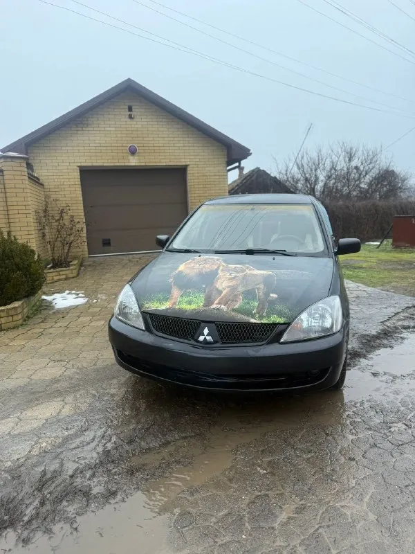 Продам mitsubishi ланцер 2006 года 2.0 на автомате ( не путайте с 1.6 это совсем другой автомобиль!). Машинка в хорошем состоянии много сил и любви в нее вложено! Комплектация:, подогрев сидений, хорошая музыка андроид и хорошие динамики ( все выведено под усилитель в багажник), 4 стеклоподъёмника, климат контроль, сигнализации в родном ключе, гидроусилитель руля, полная обесшумка салона! Оригинальный обвес с спойлером, руль момо, колеса на 5 болтов и 16 радиус ( это все с завода и этим отличается от 1.6), спортивный щиток! Полная обесшумка салона, выкраска пластика и много мелких доработок делая машину особенной! 580 т. Р, торг уместен у капота! Одним словом хороший динамичный автомобиль за свои деньги, дарит эмоции от езды! +79490725104
📞 Звоните: +7(949)0725104 - фотография - 1