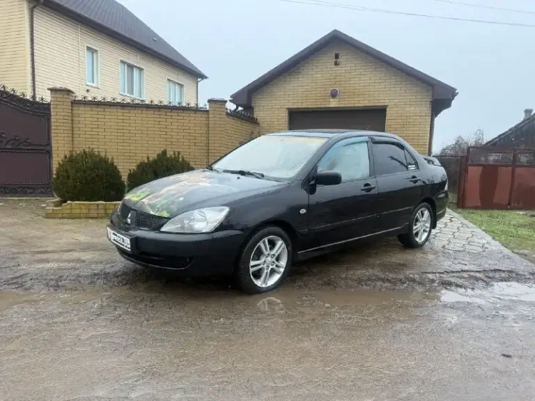 Продам mitsubishi ланцер 2006 года 2.0 на автомате ( не путайте с 1.6 это совсем другой автомобиль!). Машинка в хорошем состоянии много сил и любви в нее вложено! Комплектация:, подогрев сидений, хорошая музыка андроид и хорошие динамики ( все выведено под усилитель в багажник), 4 стеклоподъёмника, климат контроль, сигнализации в родном ключе, гидроусилитель руля, полная обесшумка салона! Оригинальный обвес с спойлером, руль момо, колеса на 5 болтов и 16 радиус ( это все с завода и этим отличается от 1.6), спортивный щиток! Полная обесшумка салона, выкраска пластика и много мелких доработок делая машину особенной! 580 т. Р, торг уместен у капота! Одним словом хороший динамичный автомобиль за свои деньги, дарит эмоции от езды! +79490725104
📞 Звоните: +7(949)0725104 - фотография - 2