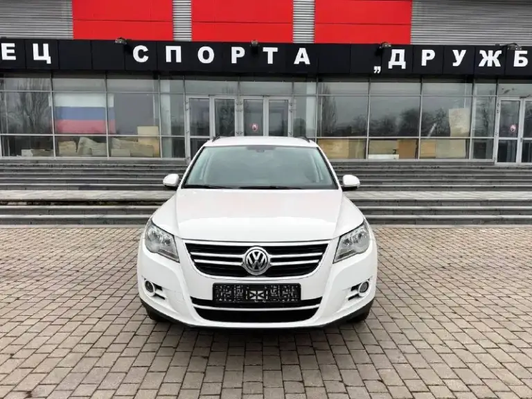 Ford kuga, 2018 1.5 ат, 4wd, 128000 км. Официальный дилерский автомобиль. Два владельца. Хорошая комплектация trend plus:
-Раздельный климат-контроль
- Мультимедийная система sync 3 с голосовым управлением на русском и carplay
- Система помощи при трогании на подъеме
- Подрулевые лепестки переключения передач
- Парктроник
- Бесключевой доступ и запуск двигателя
-Сигнализация с авто запуском
- Электронный стояночный тормоз
- Кожаное мультифункциональное рулевое колесо с обогревом
- Рейлинги на крыше
- Оригинальные легкосплавные диски r17
Возможно оформление в кредит. Возможен обмен. Более детальная информация по телефона.
Цена - 1.590.000 р.
+79494041233
📞 Звоните: +7(949)4041233 - фотография - 2