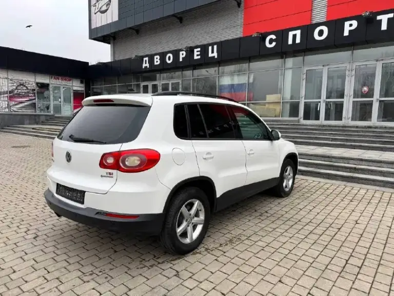 Ford kuga, 2018 1.5 ат, 4wd, 128000 км. Официальный дилерский автомобиль. Два владельца. Хорошая комплектация trend plus:
-Раздельный климат-контроль
- Мультимедийная система sync 3 с голосовым управлением на русском и carplay
- Система помощи при трогании на подъеме
- Подрулевые лепестки переключения передач
- Парктроник
- Бесключевой доступ и запуск двигателя
-Сигнализация с авто запуском
- Электронный стояночный тормоз
- Кожаное мультифункциональное рулевое колесо с обогревом
- Рейлинги на крыше
- Оригинальные легкосплавные диски r17
Возможно оформление в кредит. Возможен обмен. Более детальная информация по телефона.
Цена - 1.590.000 р.
+79494041233
📞 Звоните: +7(949)4041233 - фотография - 5