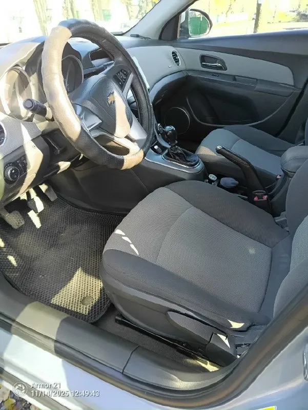 Автор: продам !!! Chevrolet cruze 2010 г. В. 1,8л (141 л. С. ) мкпп. Родной пробег 253 тыс. Я третий собственник. Комфортный семейный автомобиль. Без рыжиков и намеков на ржавчину. Обслуживается своевременно. Заменены сальники распредвалов, заменены прокладки теплообменника, патрубки охлаждения, термостат, свежий антифриз, масло в двигателе, фильтра, новый аккумулятор, резина зима, есть летняя. Печка греет отлично, кондиционер заправлен. Магнитола андроид. Салон чистый, сиденья не затертые. Машина бодрая, дорогу держит на отлично, используется ежедневно. Цена 750 000 руб. Запретов ограничений нет. Торг, обмен. +7949 3812259. +79515341366 макс, телеграмм. Осмотр торез. . . ???наш телеграм канал [ бесплатное размещение за репост??? Правила сообщества [ мы в мах [ [
📞 Звоните: +7(949)3812259 - фотография - 7