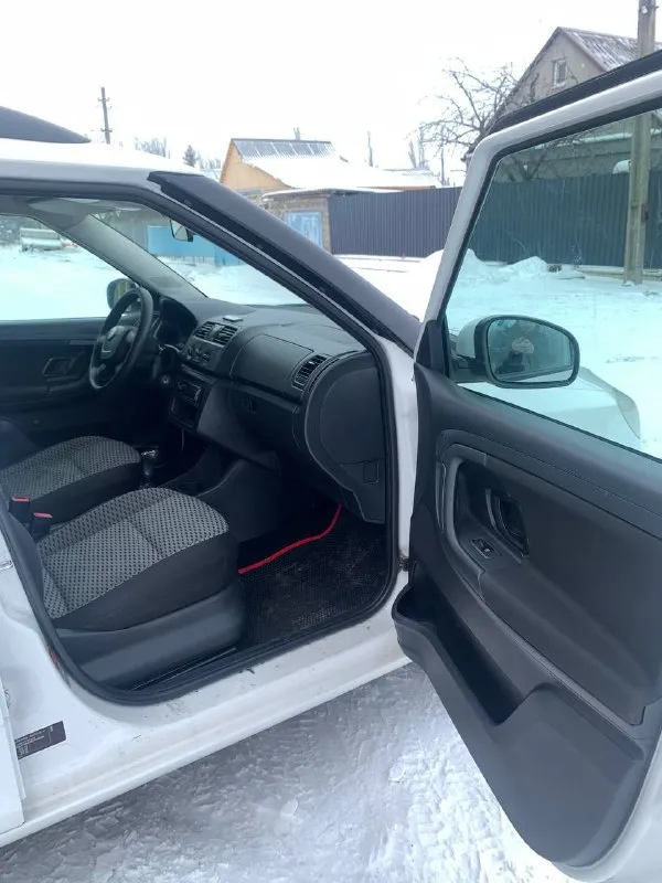 Здравствуйте продам
Skoda fabia 2011 г
Двигатель 1.4 в отличном состоянии масло не берет.
Не троит не дымит. По ходовой части вопросов нет. Резина новая шиповка. По кузову нареканий нет, с документами полный порядок
Любое переоформление.
Кондер заправлен холодит четко. Abs, esp, передние стеклоподъемники, штатная мультимедиа, подогревы зеркал передних сидений, остекление все заводское. 570000 т. Р торг у капота.
Остальные вопросы по телефону
+7949-426-74-93
+7905-496-06-38(Телеграмм)
Осмотр г. Харцызск
Всем добра ✌️ - фотография - 7